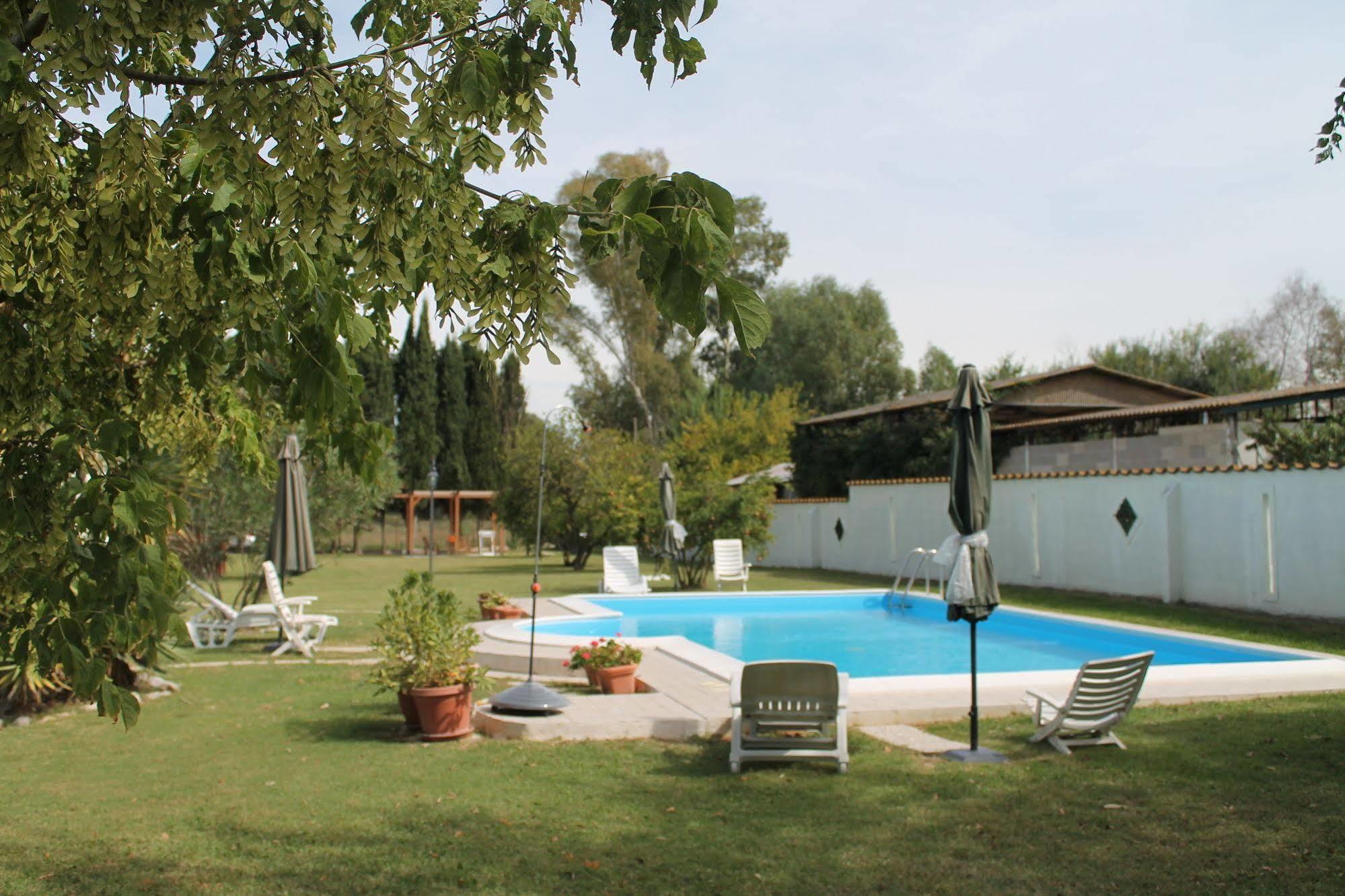 Relais La Mimosa Hotel Pontinia Exterior photo